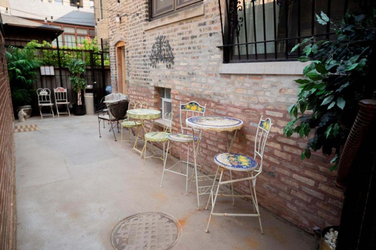 City Sleeps 10-20 Free Tv & Parking *