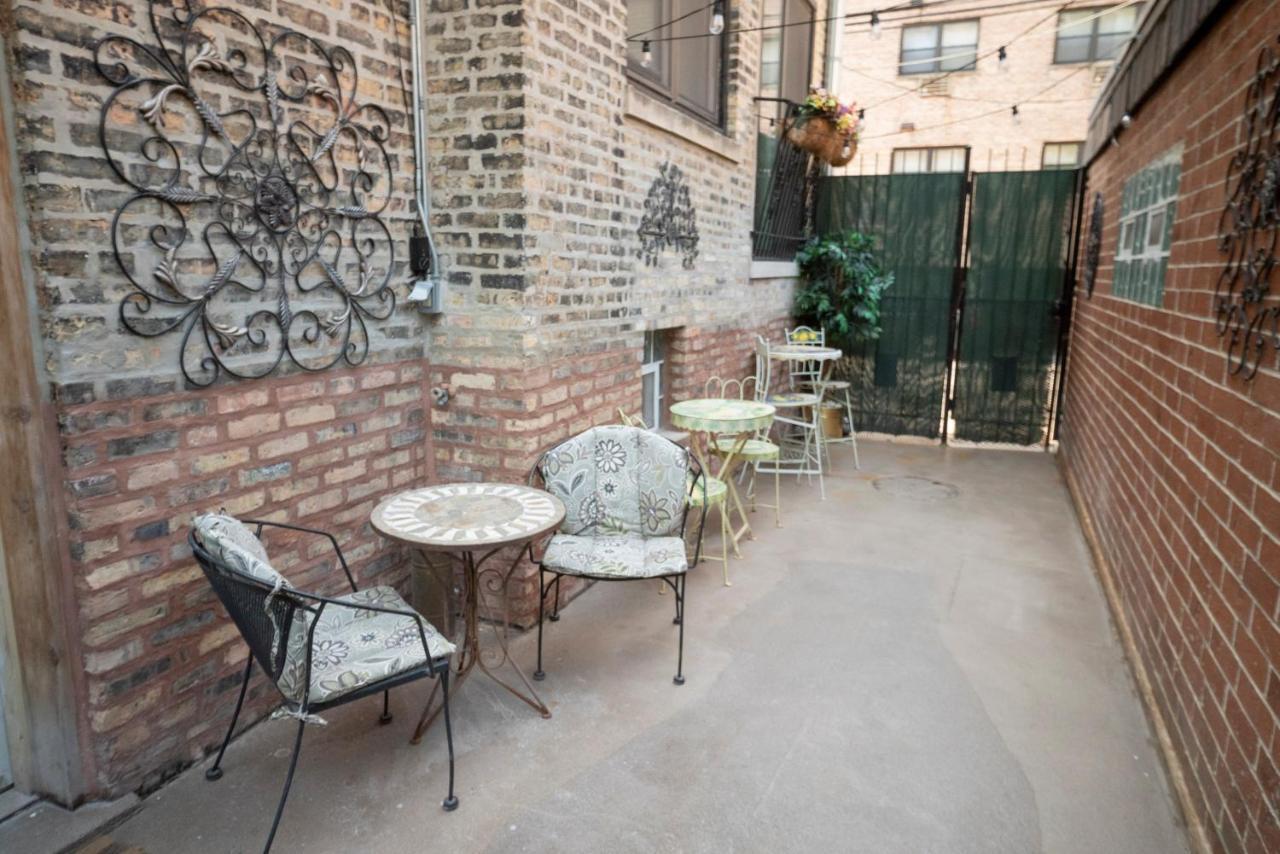 City Sleeps 10-20 Free Tv & Parking Apartment