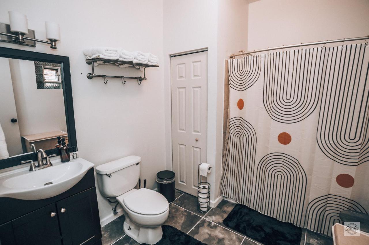 The 424 Group Apartment Chicago