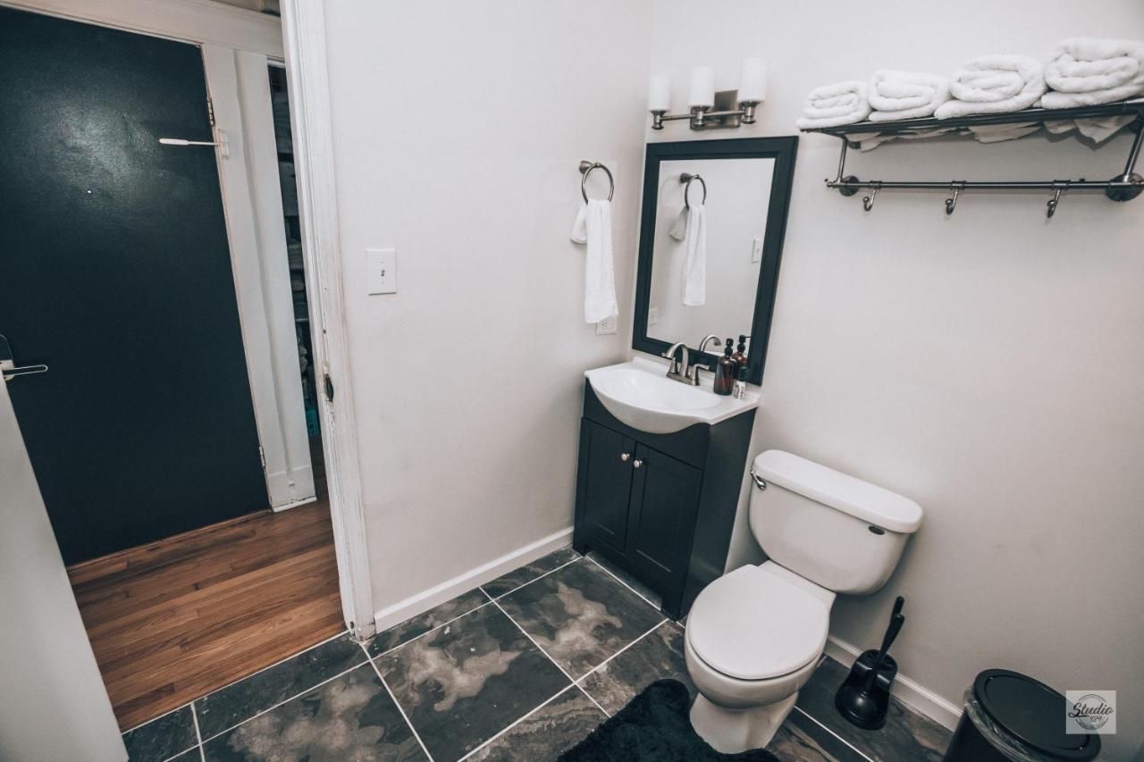The 424 Group Apartment Chicago