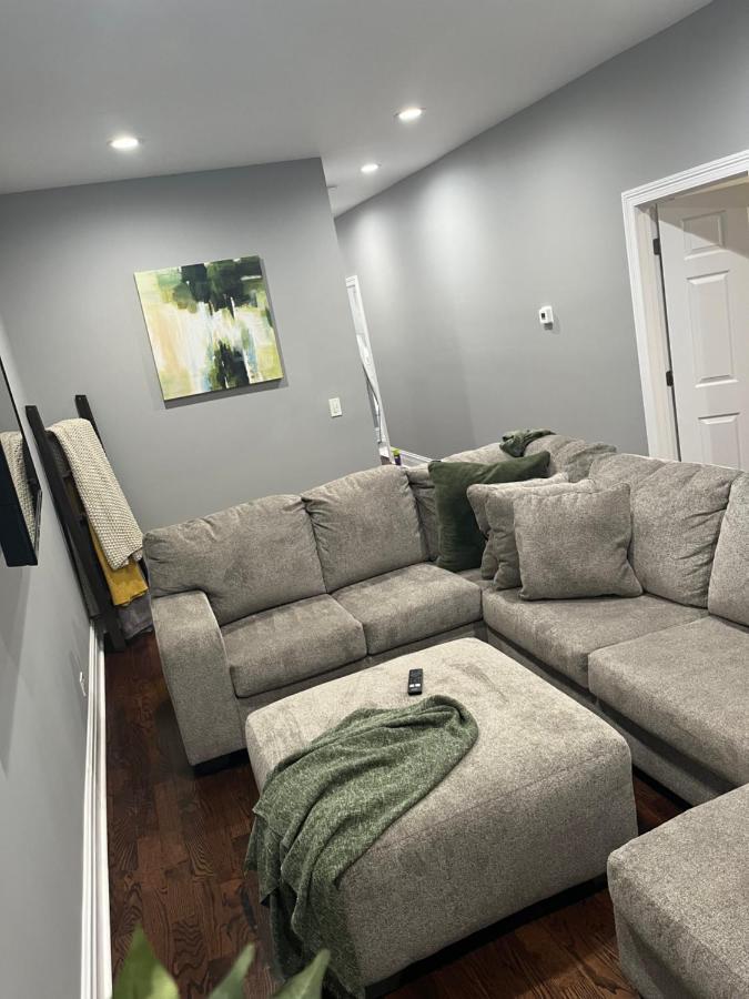 Upscale Westside Of Apartment Chicago