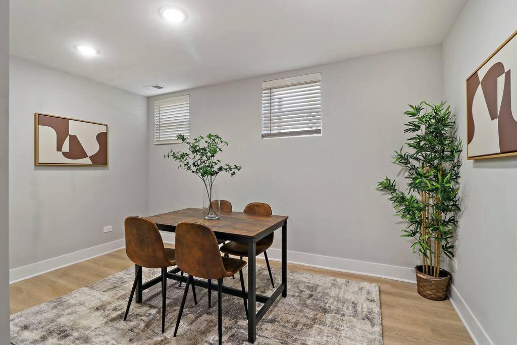 2br Luxurious Apt With In-unit Laundry - Ashland B Apartment Chicago