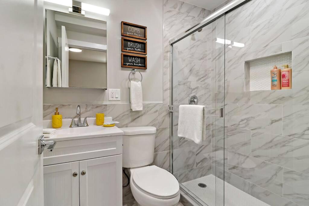 2br Luxurious Apt With In-unit Laundry - Ashland B Apartment