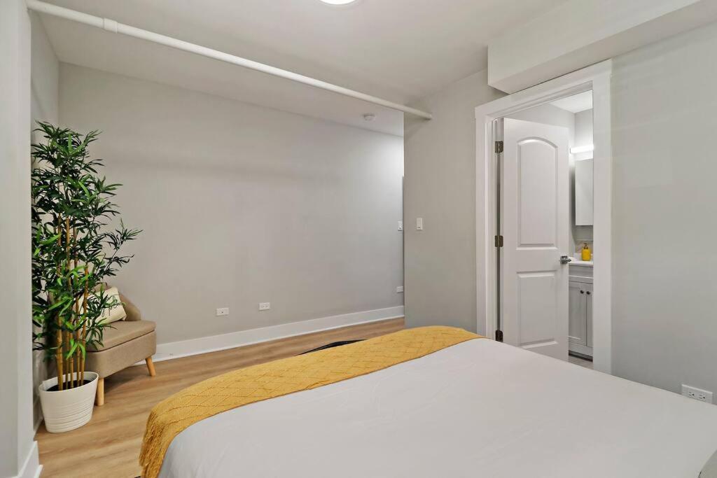 Apartment 2br Luxurious Apt With In-unit Laundry - Ashland B *