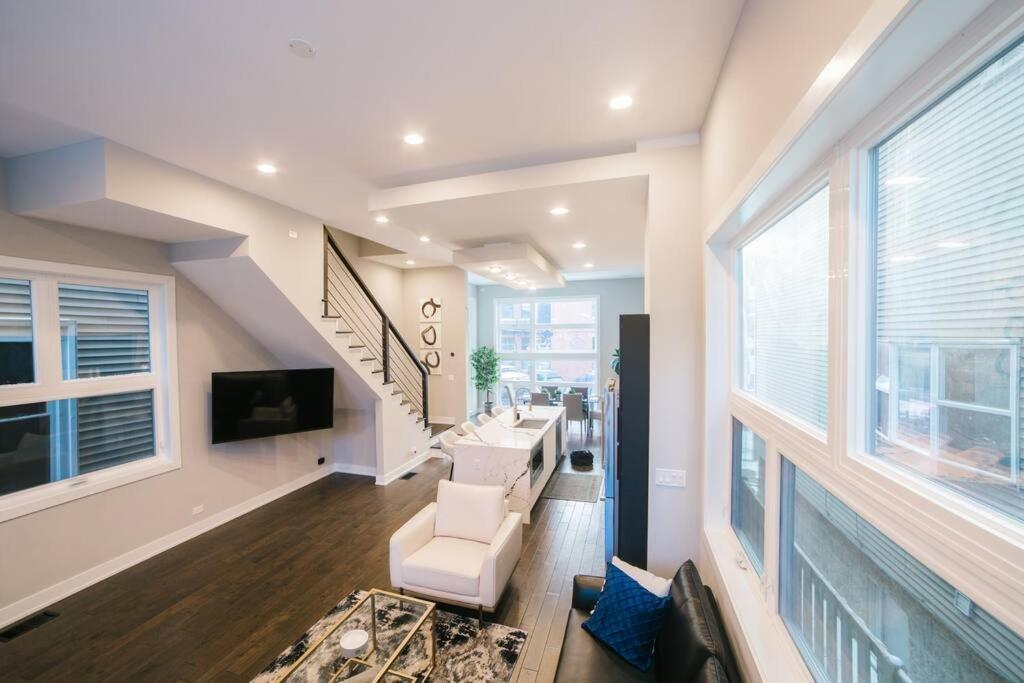 Holiday home Magnificent New W/8 Beds & Free Parking Chicago