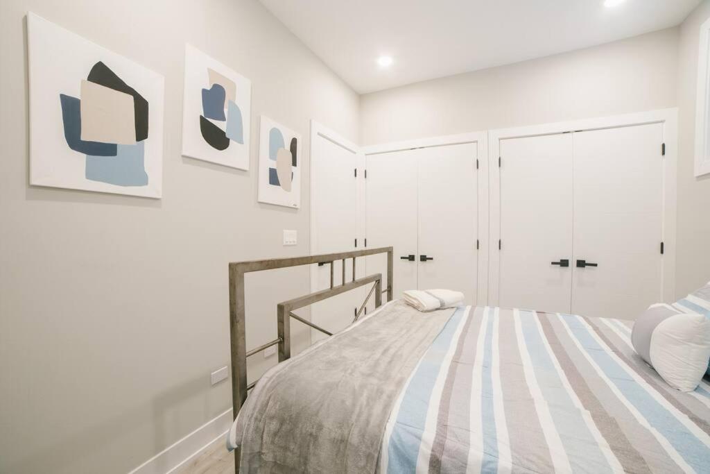 Holiday home Magnificent New W/8 Beds & Free Parking Chicago