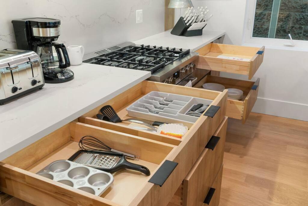 Modern Lux: Brand New 3br By Uc In