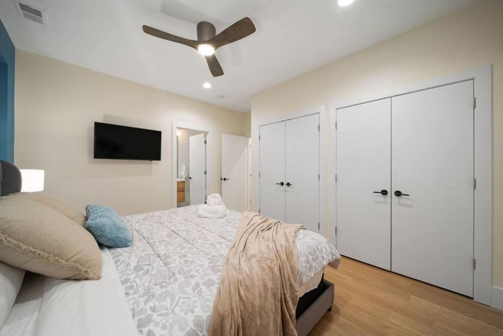 Modern Lux: Brand New 3br By Uc In *