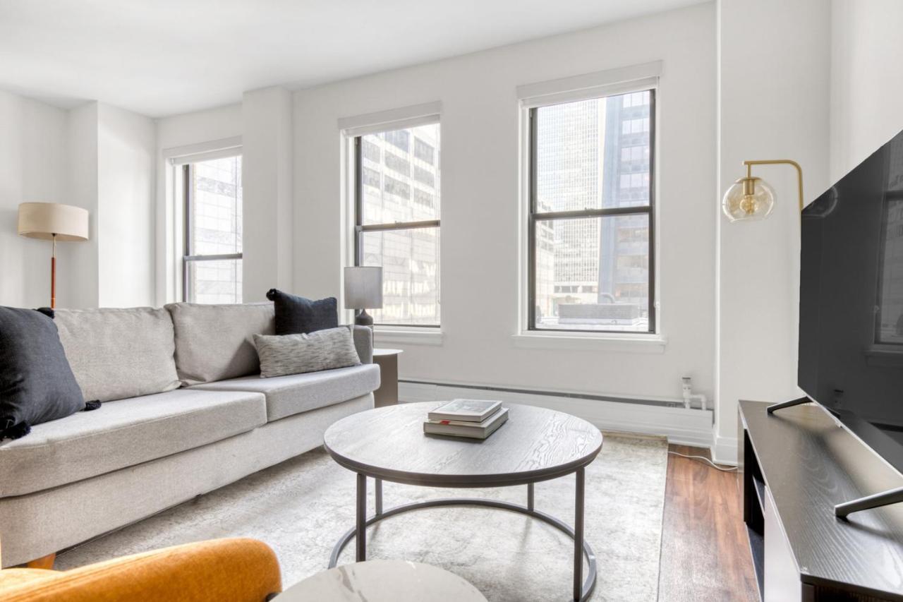 Gold Coast 1br W Gym Roof Nr Mag Mile Chi-622 Apartment