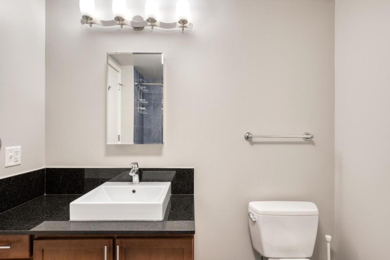 Apartment Loop 1br W Pool Gym Lounge Nr Riverwalk Chi-634 Chicago