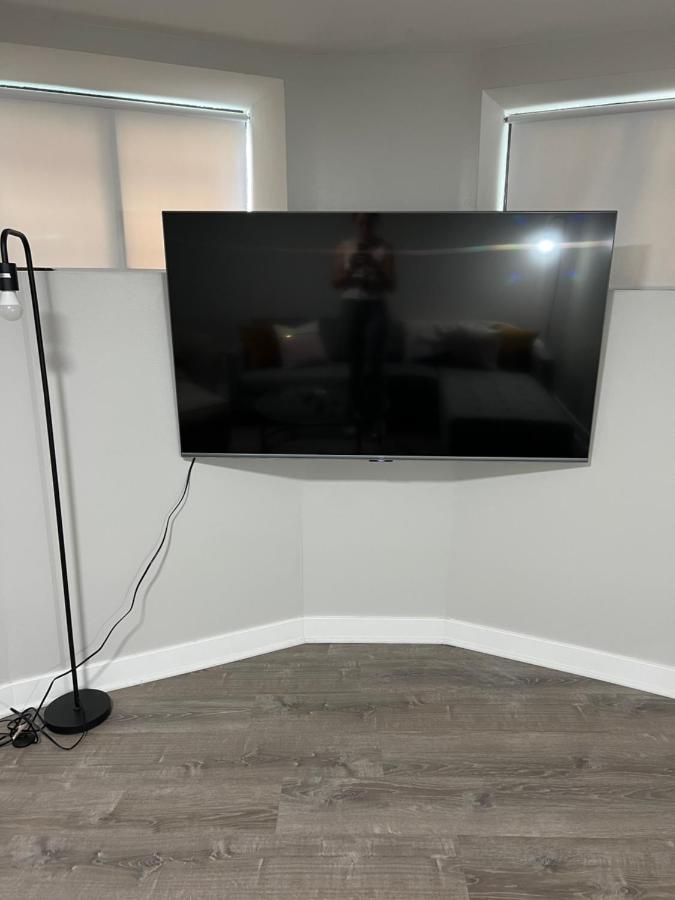 Apartment Stylish Urban Retreat 3 Bedroom Newly Remodeled *
