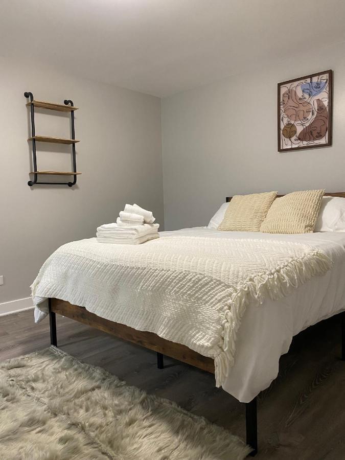 Apartment Stylish Urban Retreat 3 Bedroom Newly Remodeled