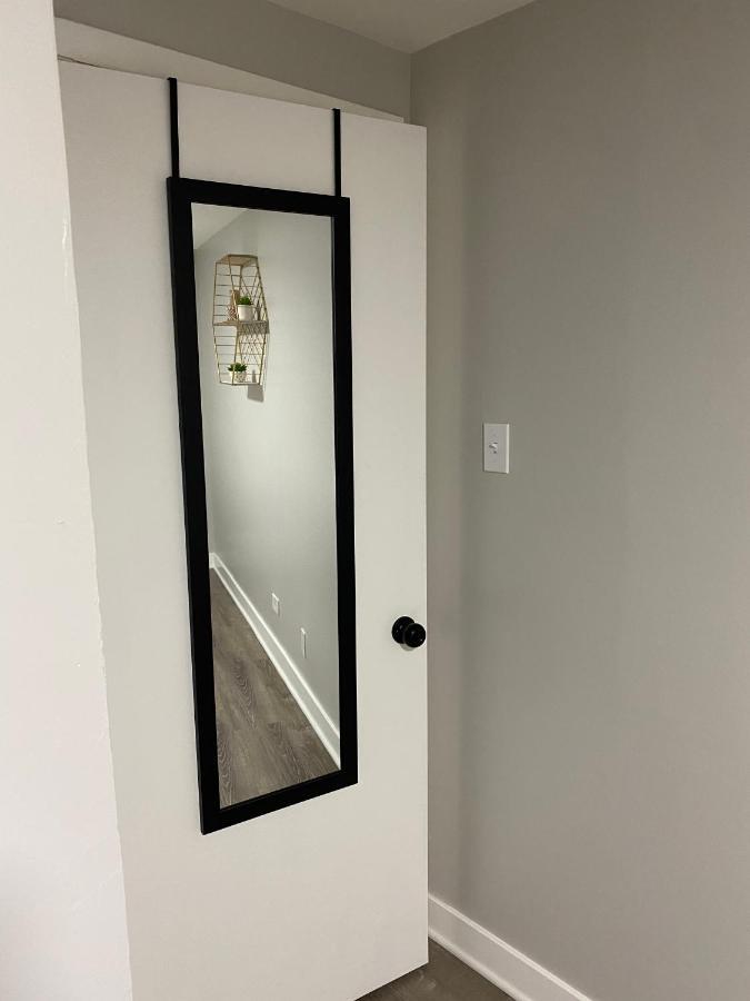 Apartment Stylish Urban Retreat 3 Bedroom Newly Remodeled *