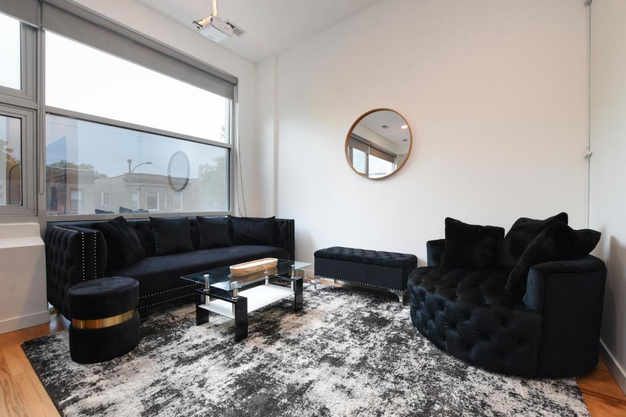 Cozy, Bright And A Great Location! Apartment *