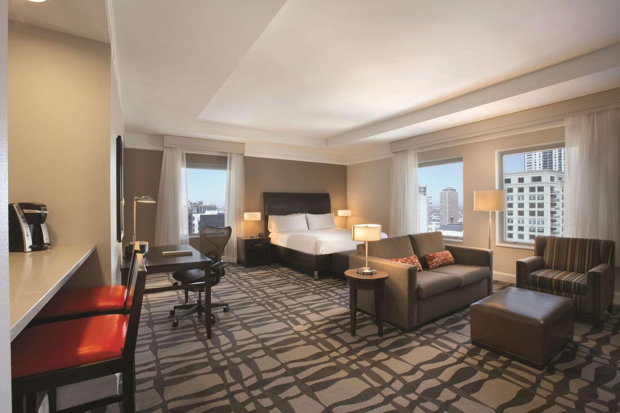 Hilton Garden Downtown/magnificent Mile 3*