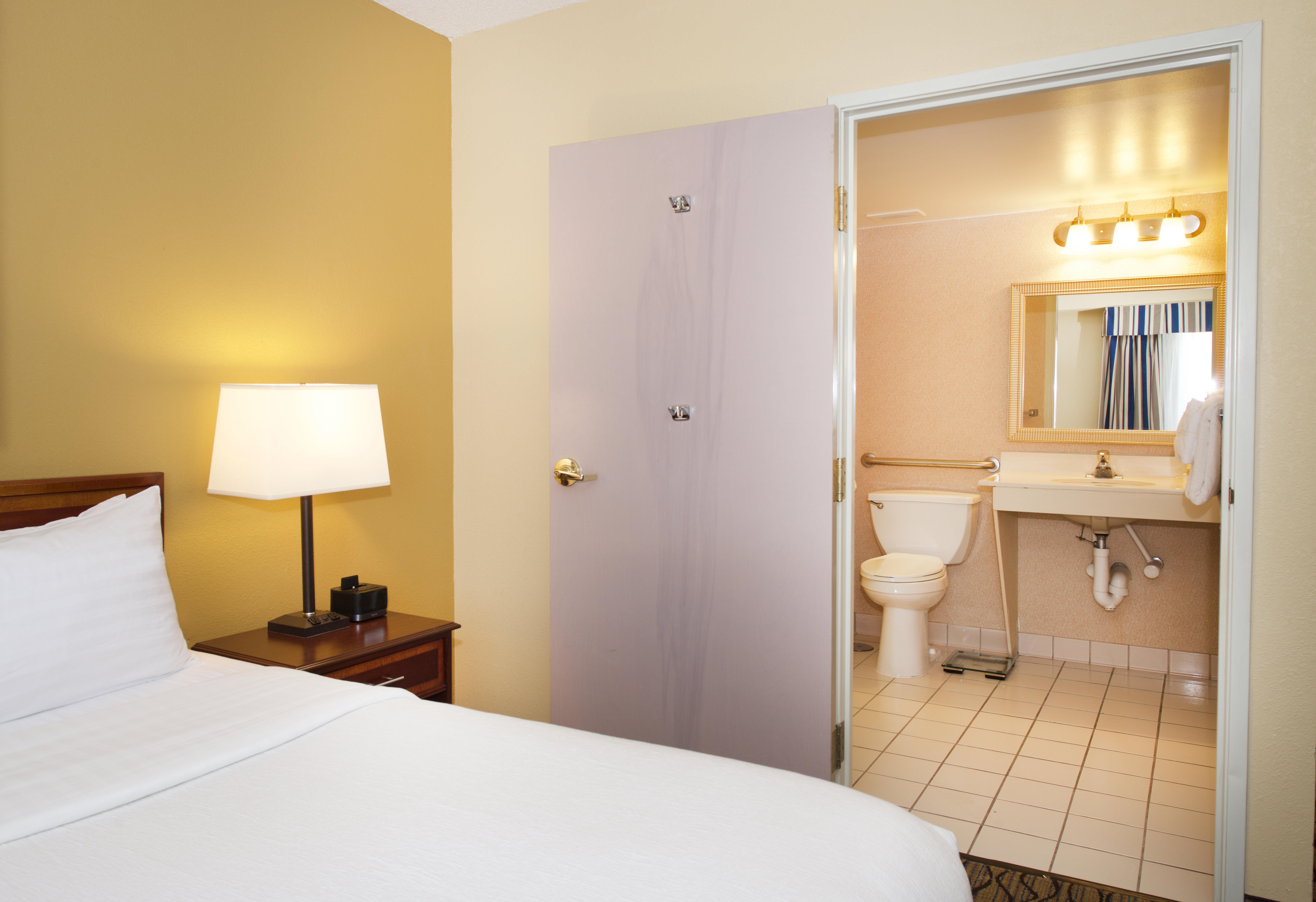 & - Downtown, An Ihg Hotel