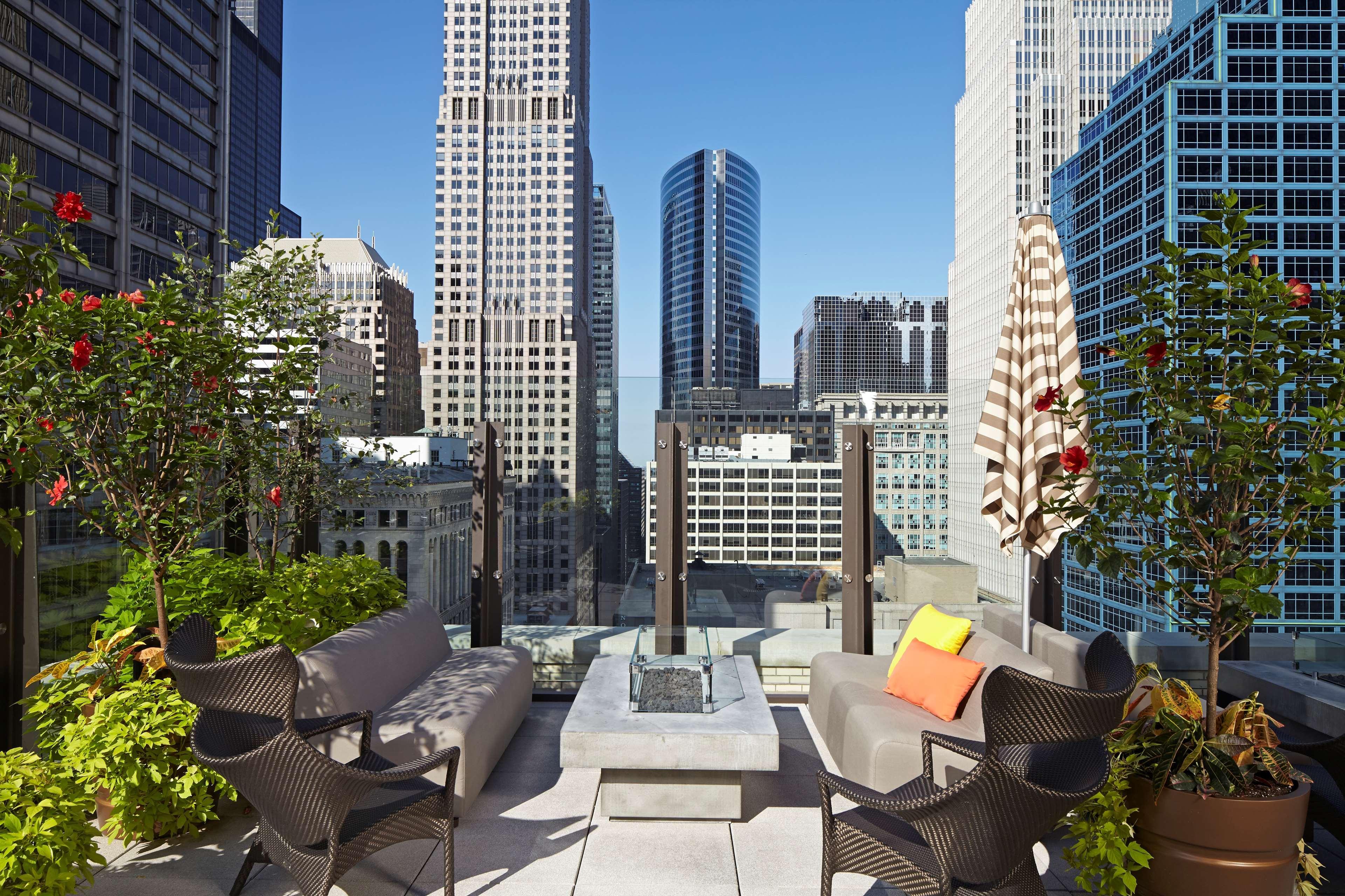 Hyatt Centric The Loop 4*
