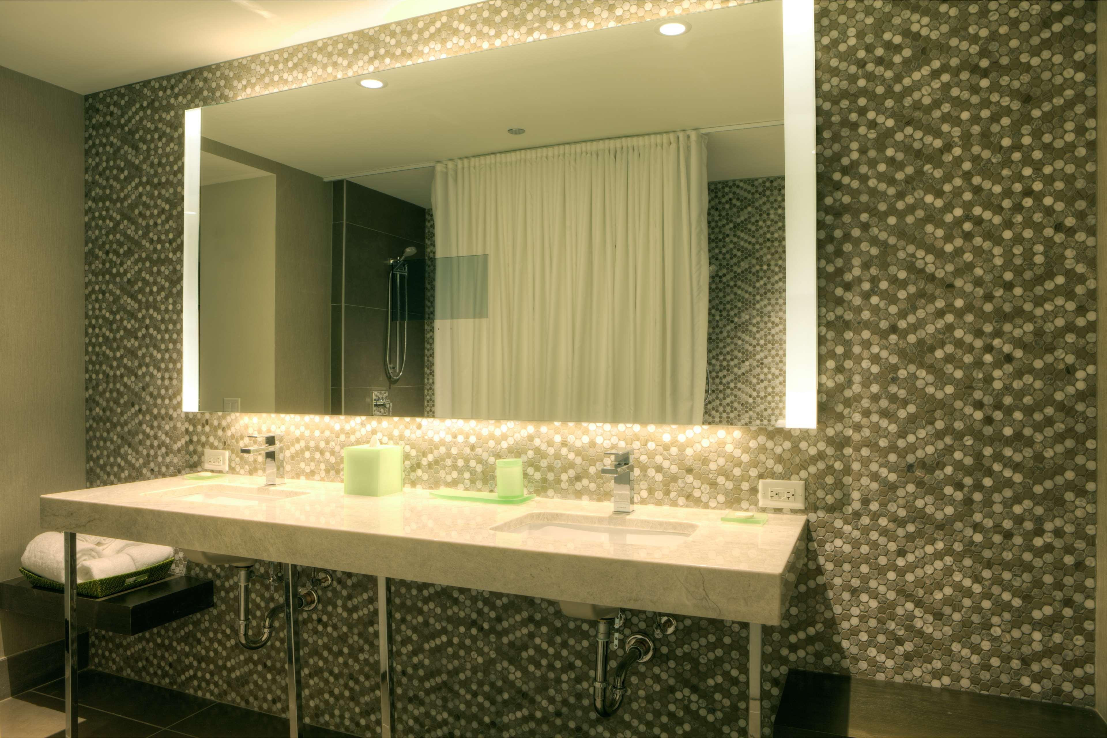 Hyatt Centric The Loop Hotel