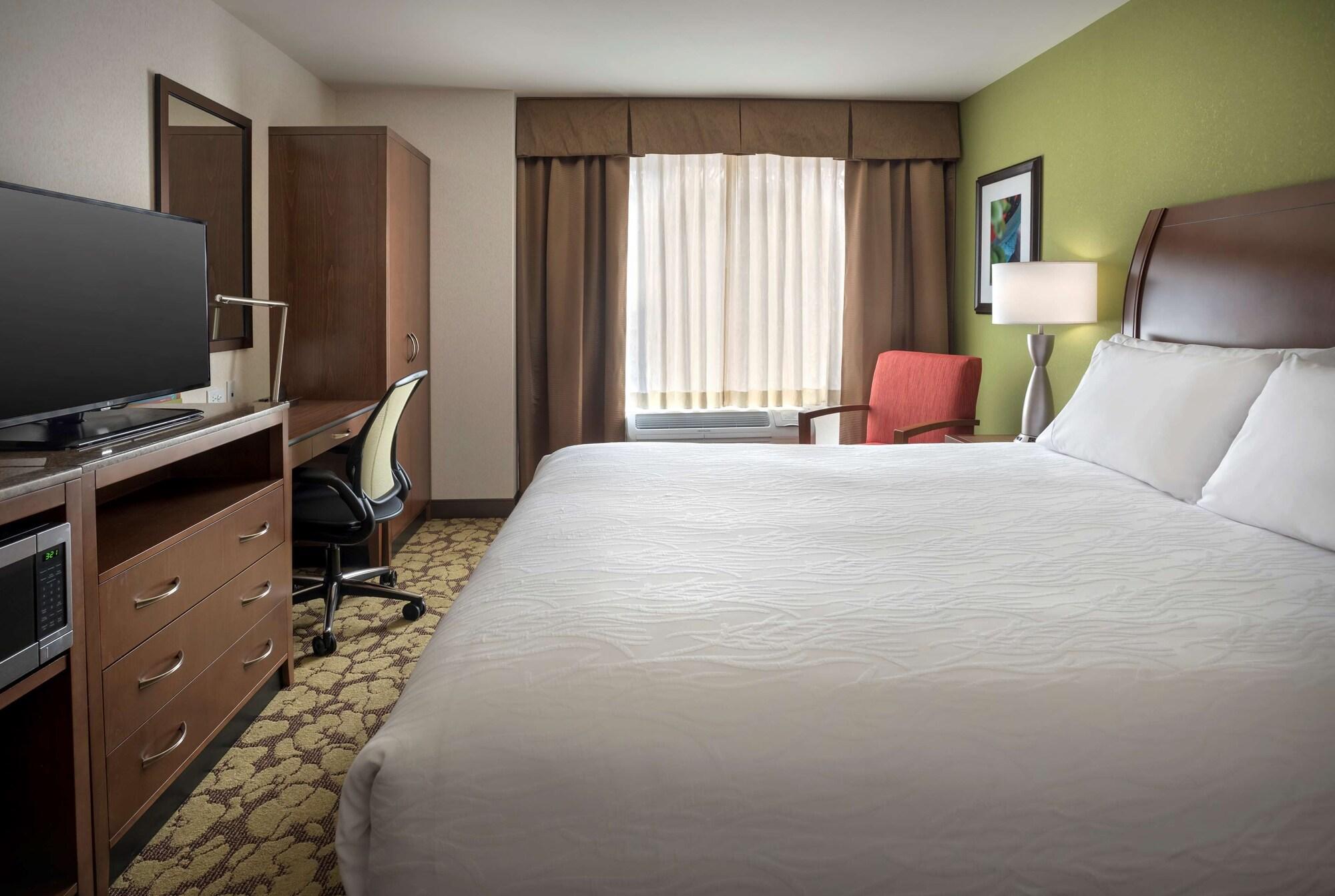 Hilton Garden Downtown Riverwalk