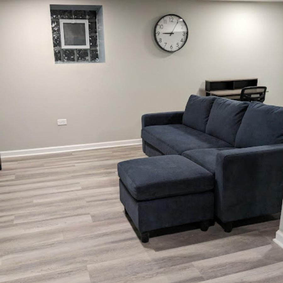 Modern 2 Bdrm In Apartment *