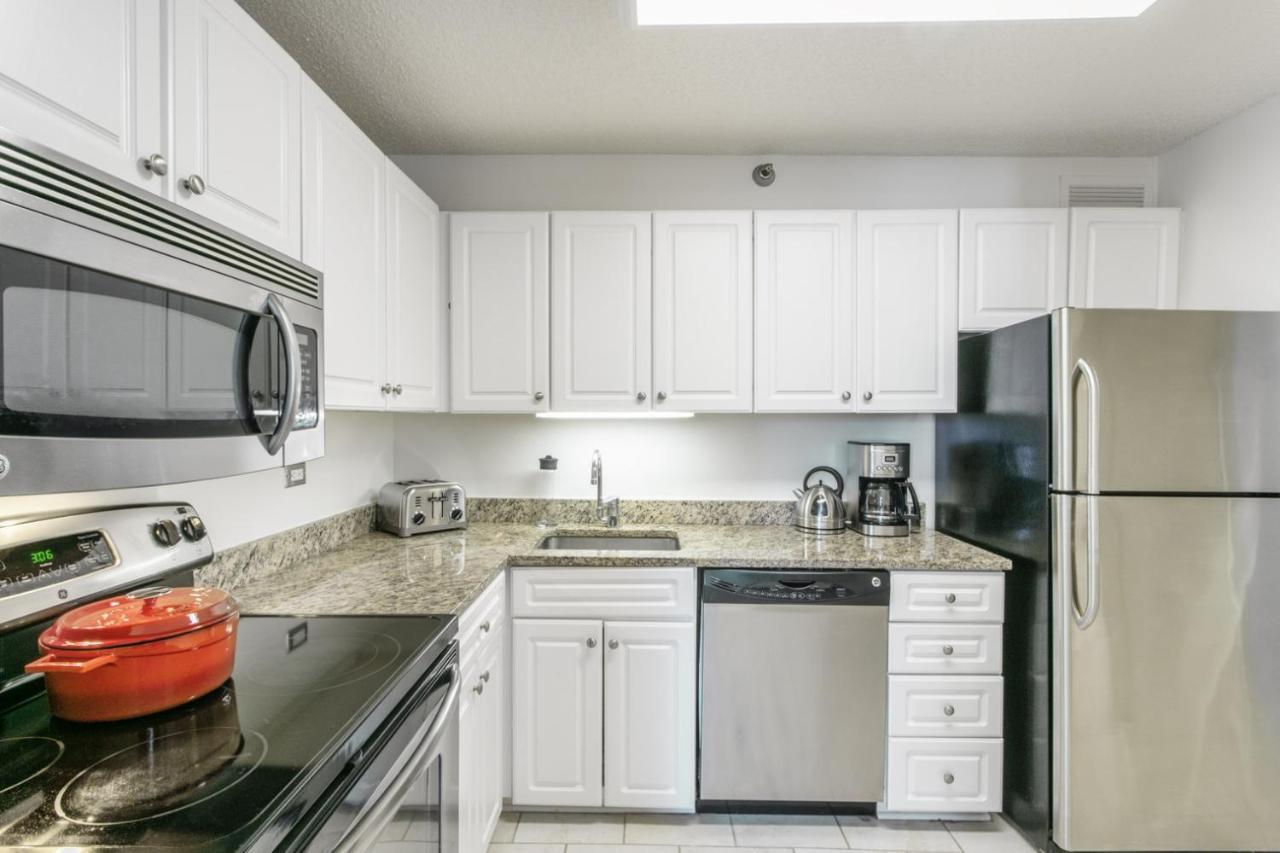Apartment River N 1br W Gym Wd Nr Magnificent Mile Chi-162 Chicago