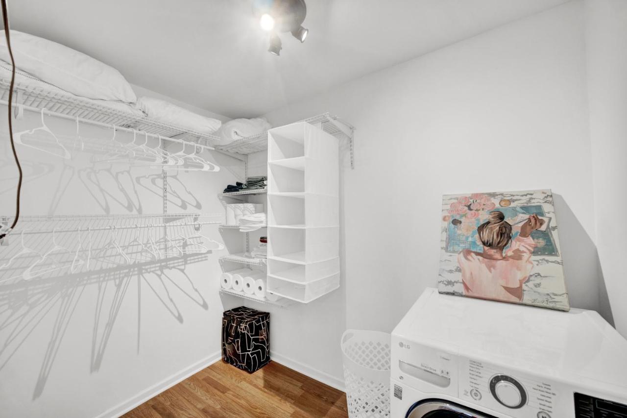 Guest house Logan Square Coach House *
