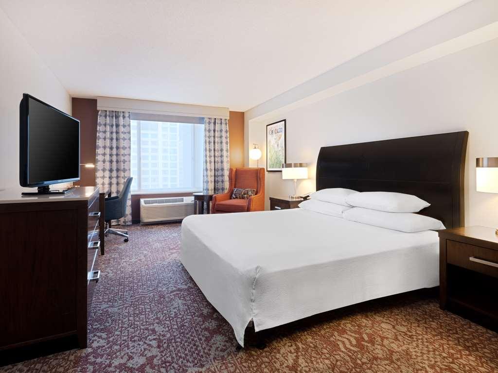 Hilton Garden Downtown/magnificent Mile Hotel 3*