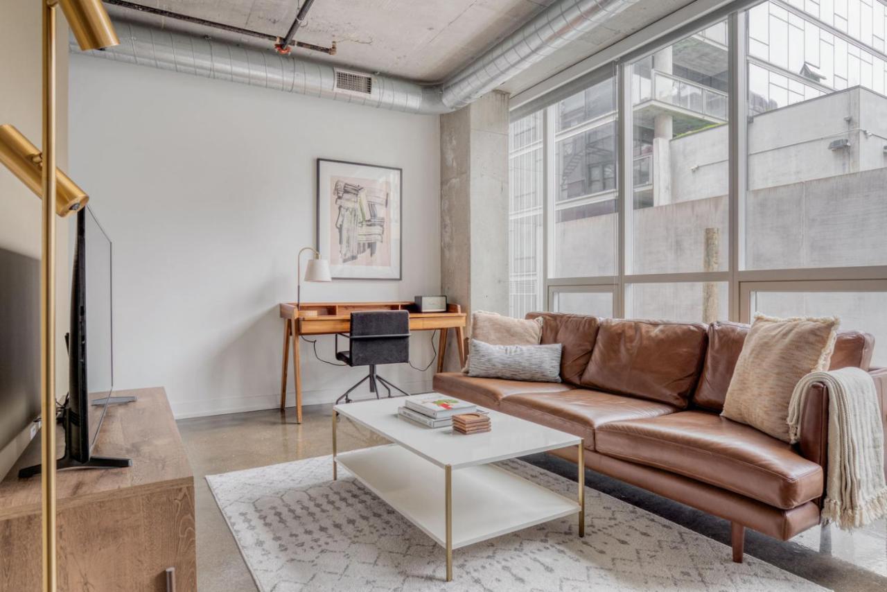 Apartment River North 1br W Gym Coffee Shop Nr L Chi-954 Chicago