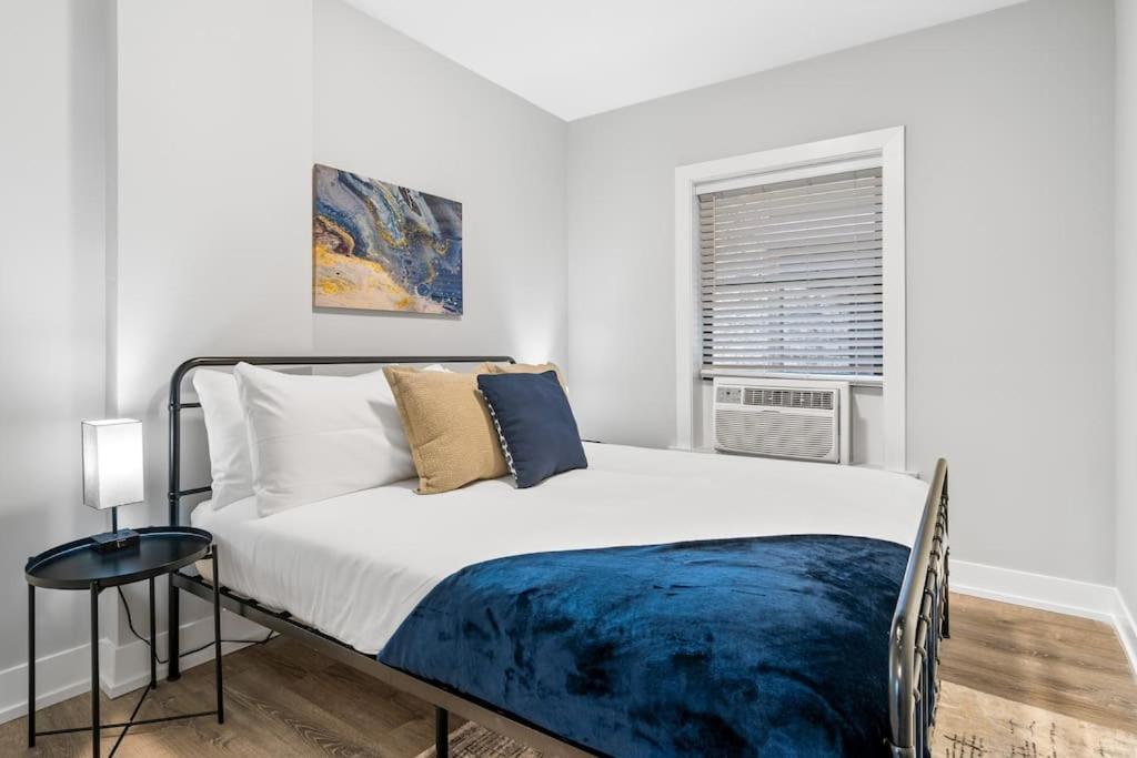 1-bedroom Chic With Laundry - Brompton 55-57 Rep Apartment *