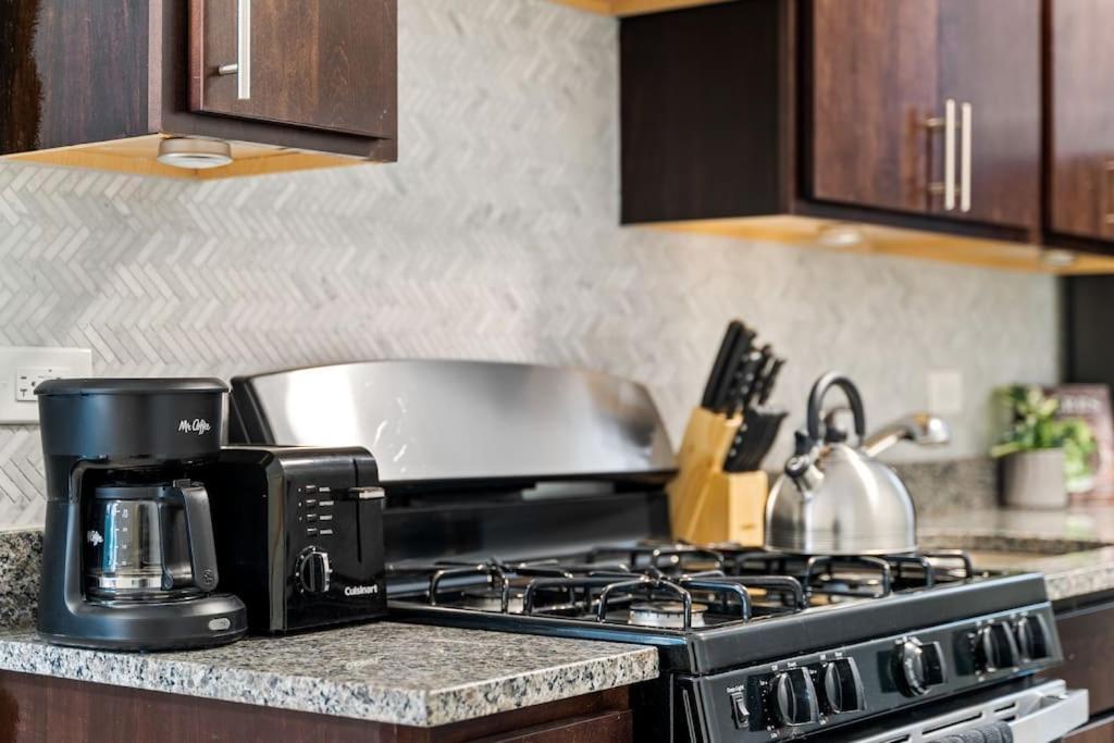Apartment 1-bedroom Chic With Laundry - Brompton 55-57 Rep