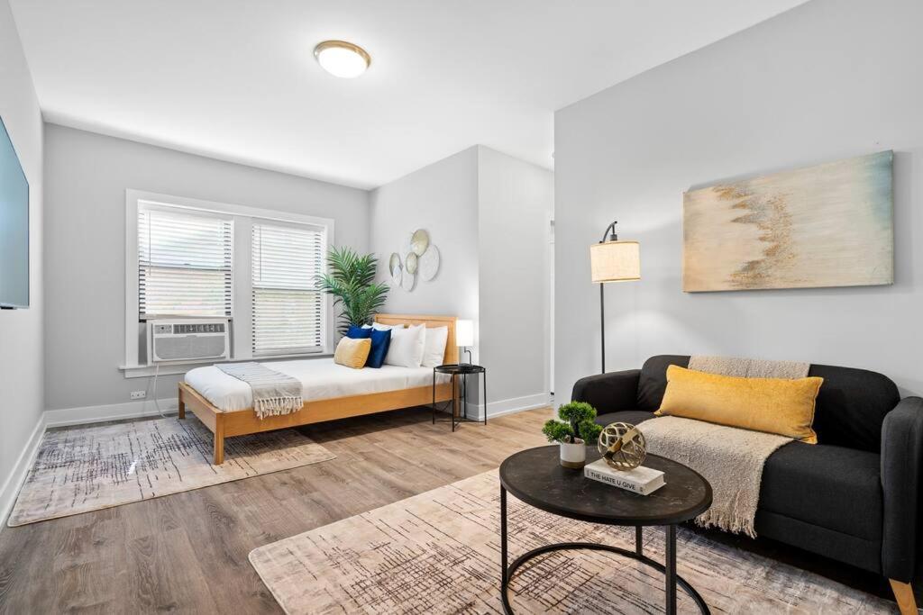 Apartment Chic & Fully Furnished Studio Apt With Laundry - Brompton 61-66 Rep