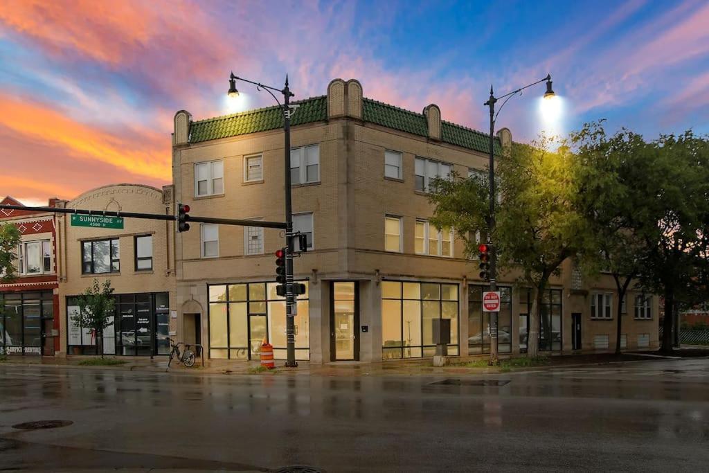 Modern & Furnished 2br Apt With In-unit Laundry - Sunnyside 2e Chicago