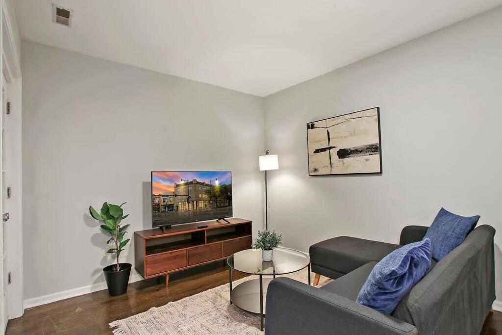 Modern & Furnished 2br Apt With In-unit Laundry - Sunnyside 2e