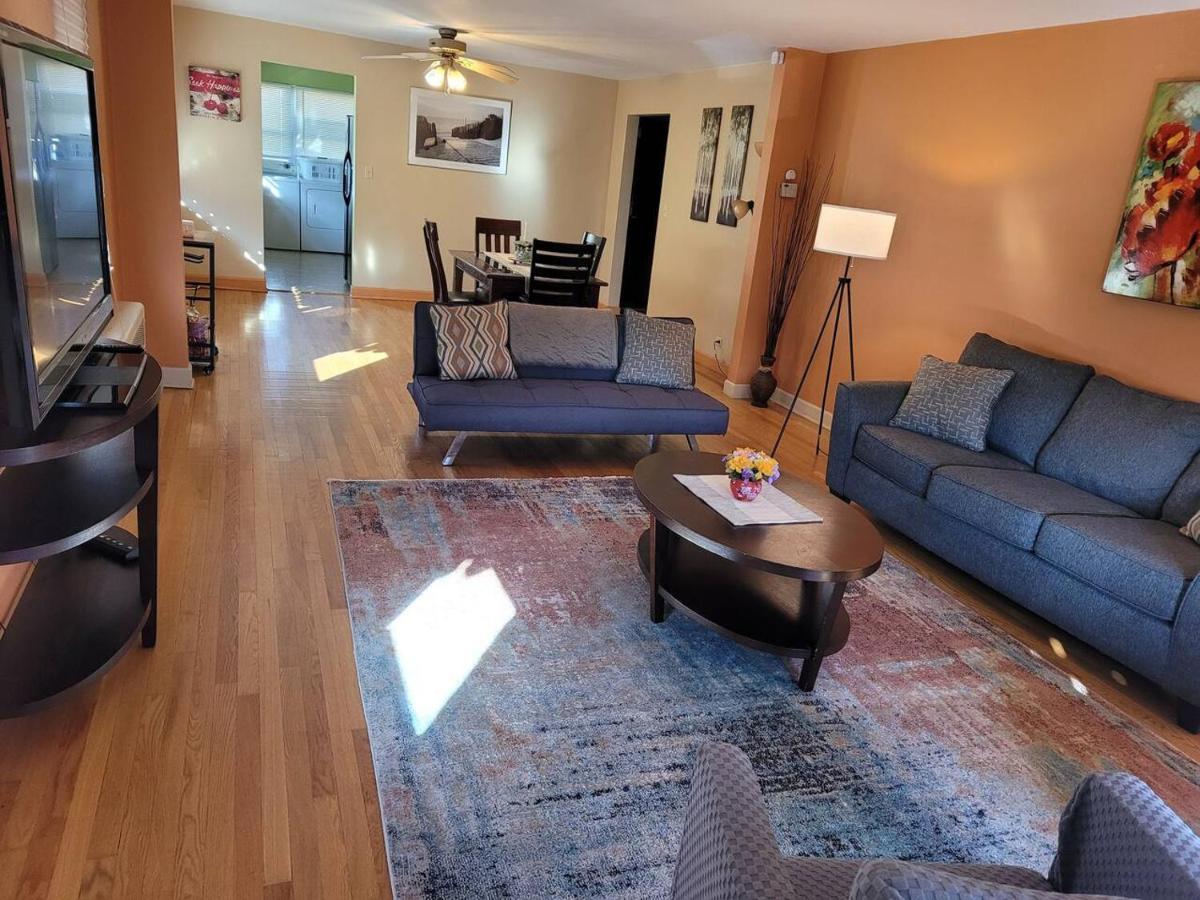 Great Getaway 2 Bedrooms Sleeps 1 To 4