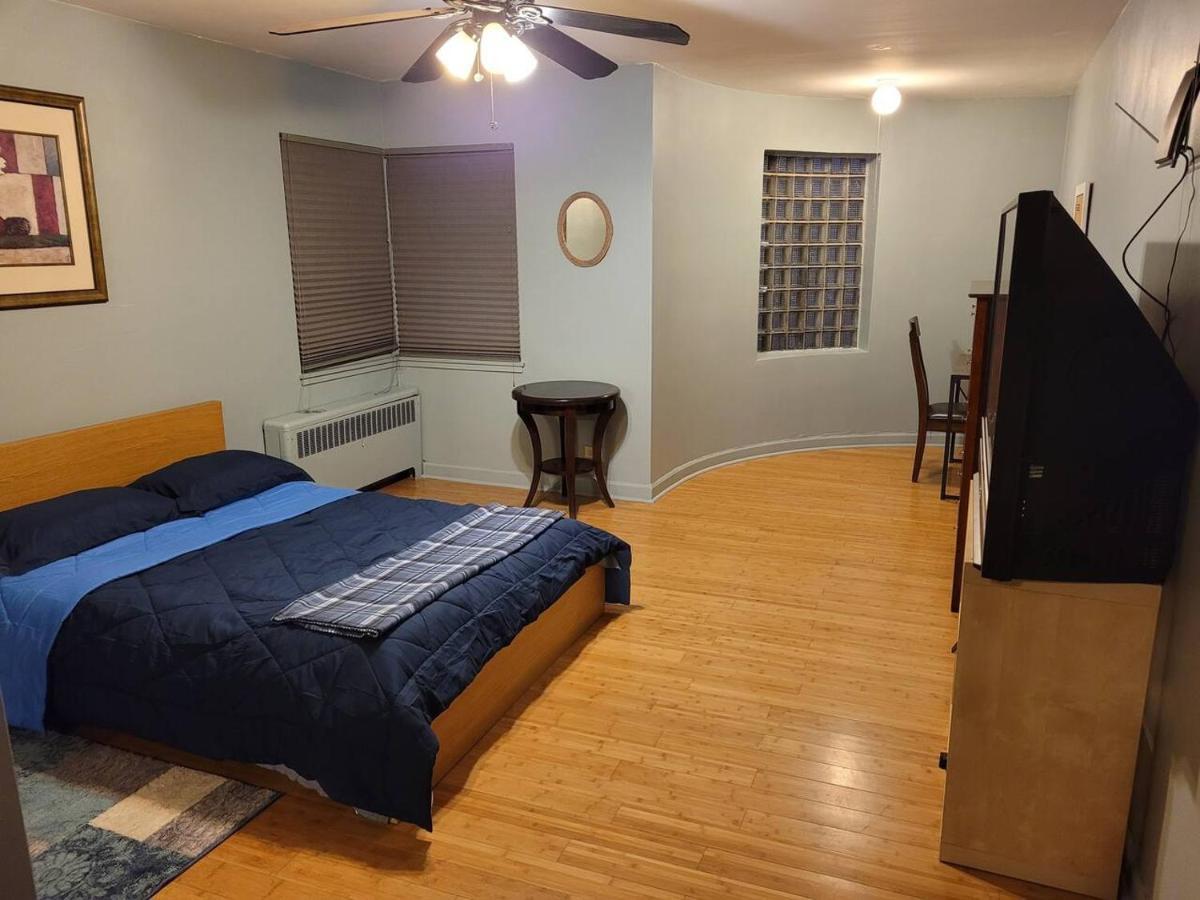 Apartment Great Getaway 2 Bedrooms Sleeps 1 To 4 Chicago