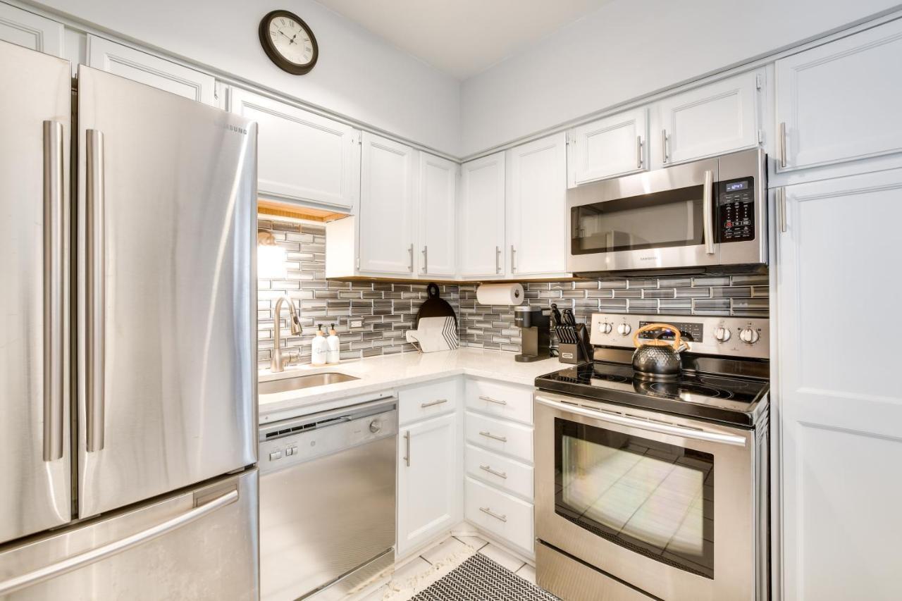 Near Lincoln Park And Depaul! Apartment *