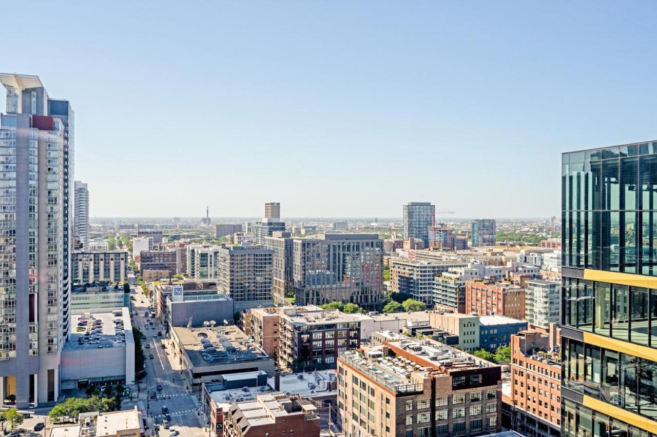 West Loop W Wd Gym Lounge Nr L Chi-778 * Chicago
