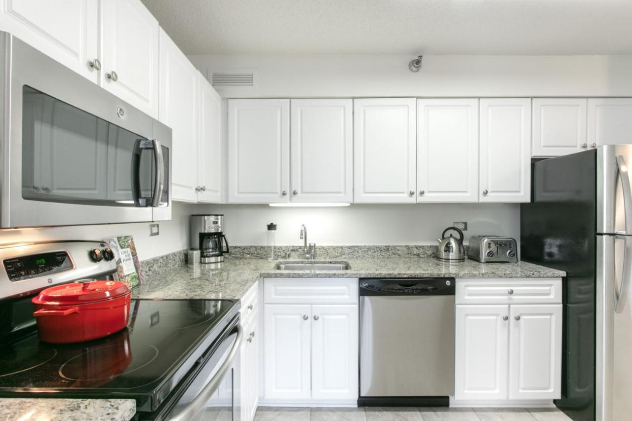 River N 2br W Gym Wd Nr Magnificent Mile Chi-164 Apartment *