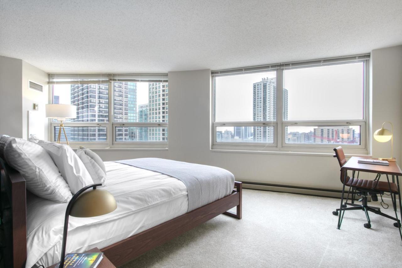 River N 2br W Gym Wd Nr Magnificent Mile Chi-164 Apartment