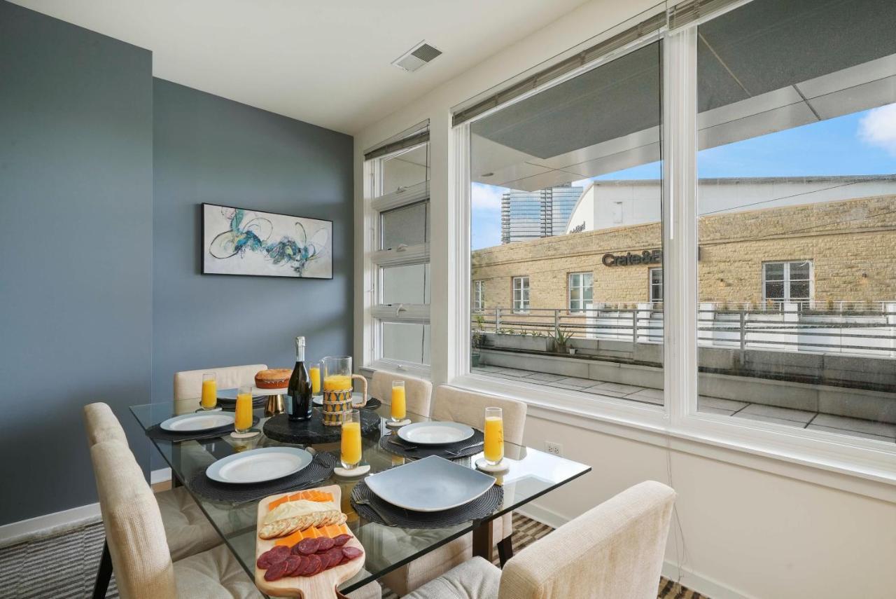City-view 3-br Rooftop * Chicago