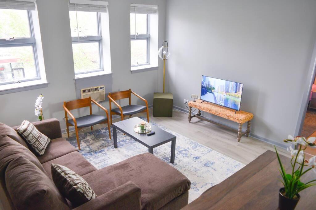 Cozy North Side For Exploring Chicago