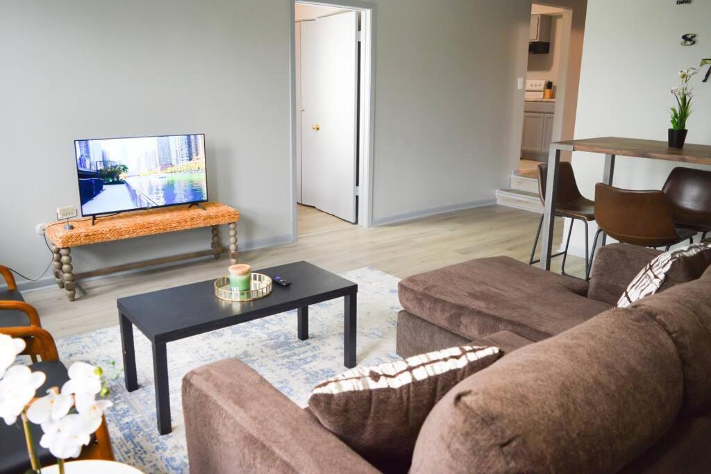 Apartment Cozy North Side For Exploring *