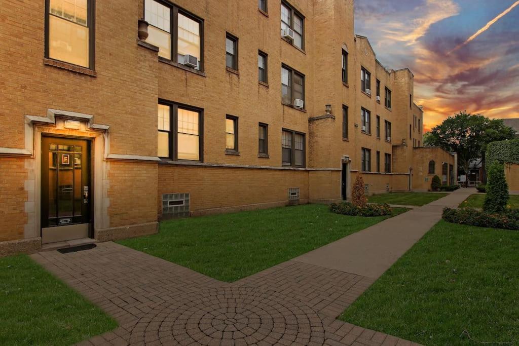 Enchanting 1-bedroom Lakeview - Belmont F6 * Chicago