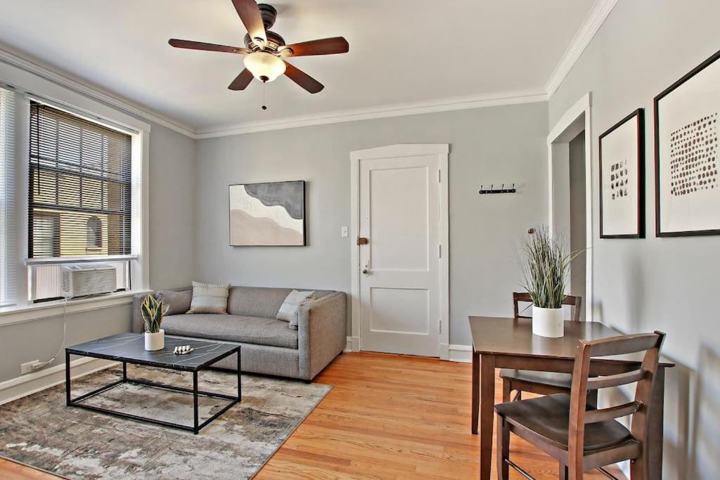 Enchanting 1-bedroom Lakeview - Belmont F6 Apartment *
