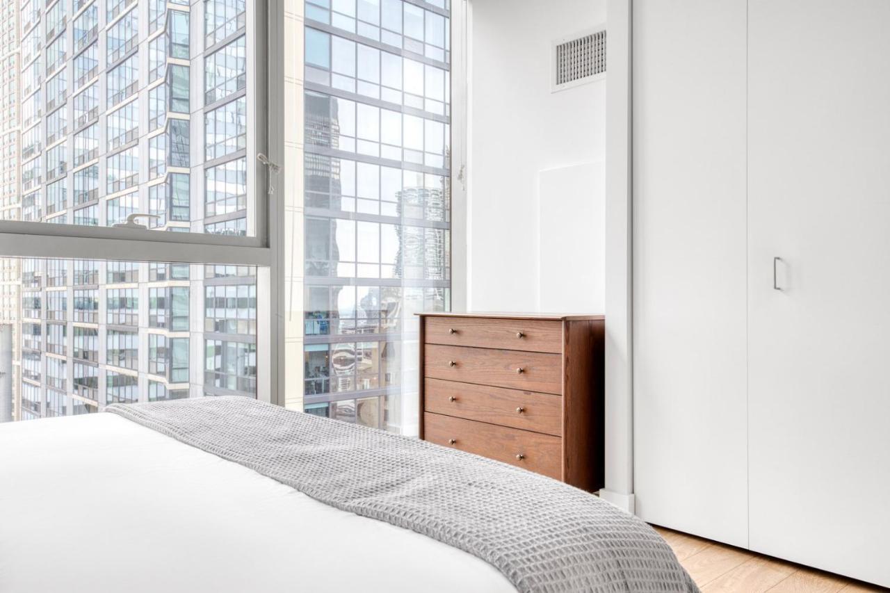 Loop 2br W Lounge Gym Nr Riverwalk Chi-959 *