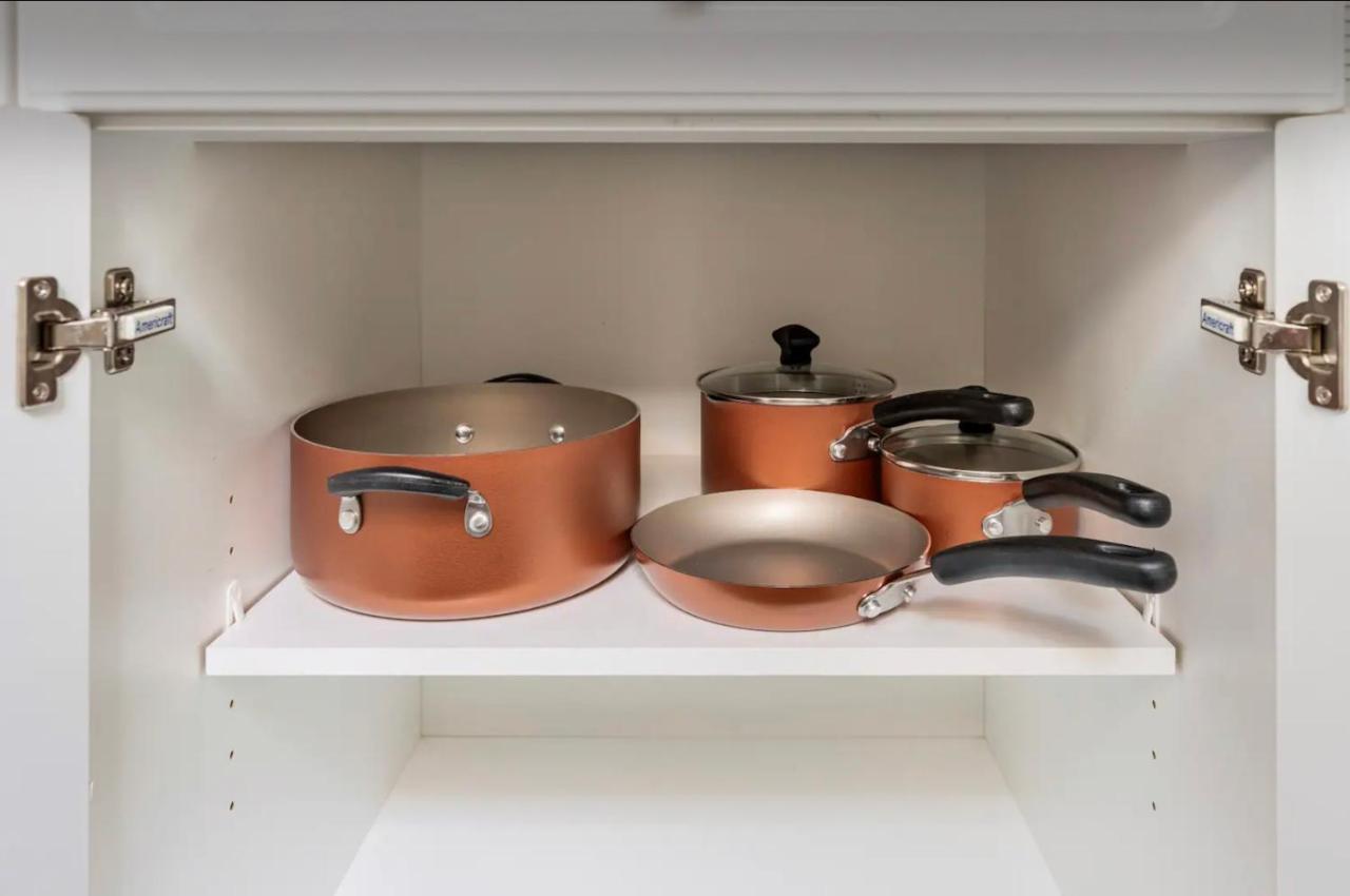Apartment New! Spacious Art Deco Modern 5 Bd/3ba Chicago