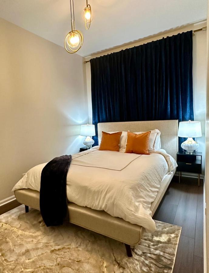Apartment New! Spacious Art Deco Modern 5 Bd/3ba *