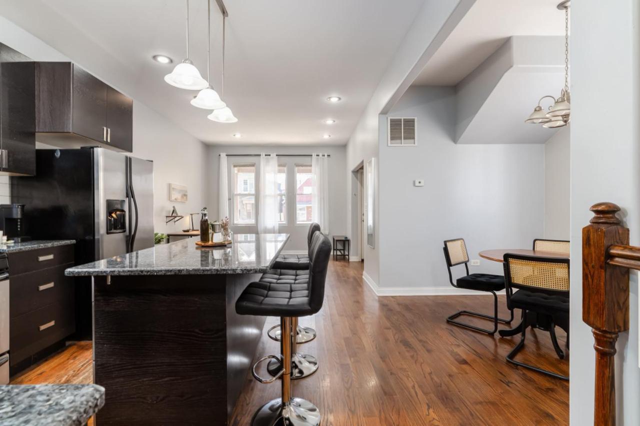 Flexhome Logan Square Duplex 3br S2 Apartment