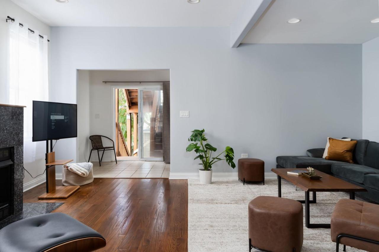 Flexhome Logan Square Duplex 3br S2 Chicago