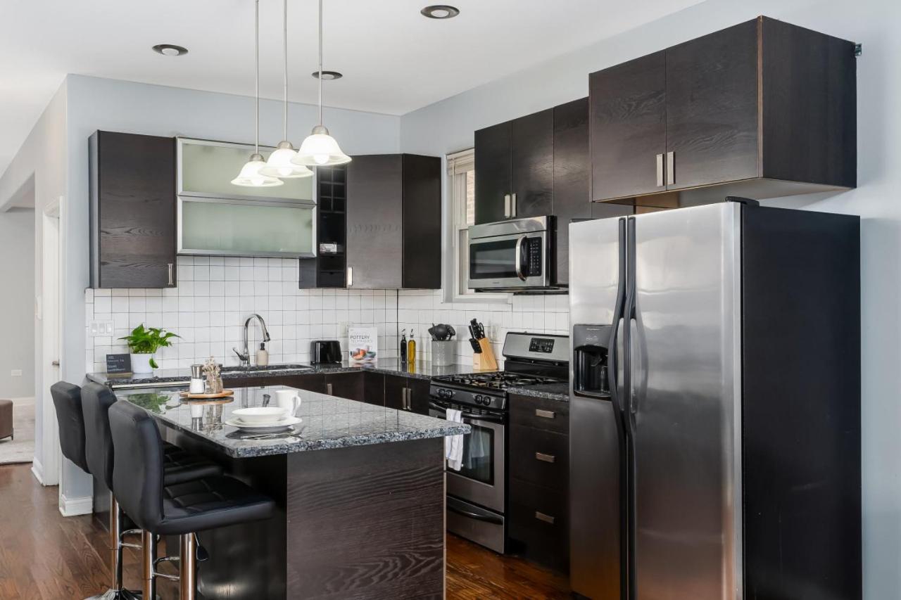 Flexhome Logan Square Duplex 3br S2 *